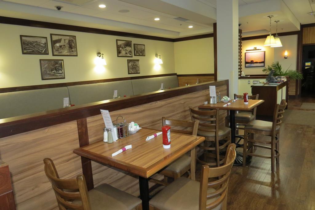 Billy Barker Casino Hotel Quesnel Εξωτερικό φωτογραφία